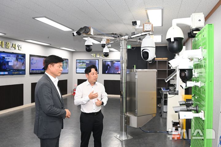 조용익 부천시장, 기술기업 방문..."현답부천 소통" - 뉴스 썸네일 이미지