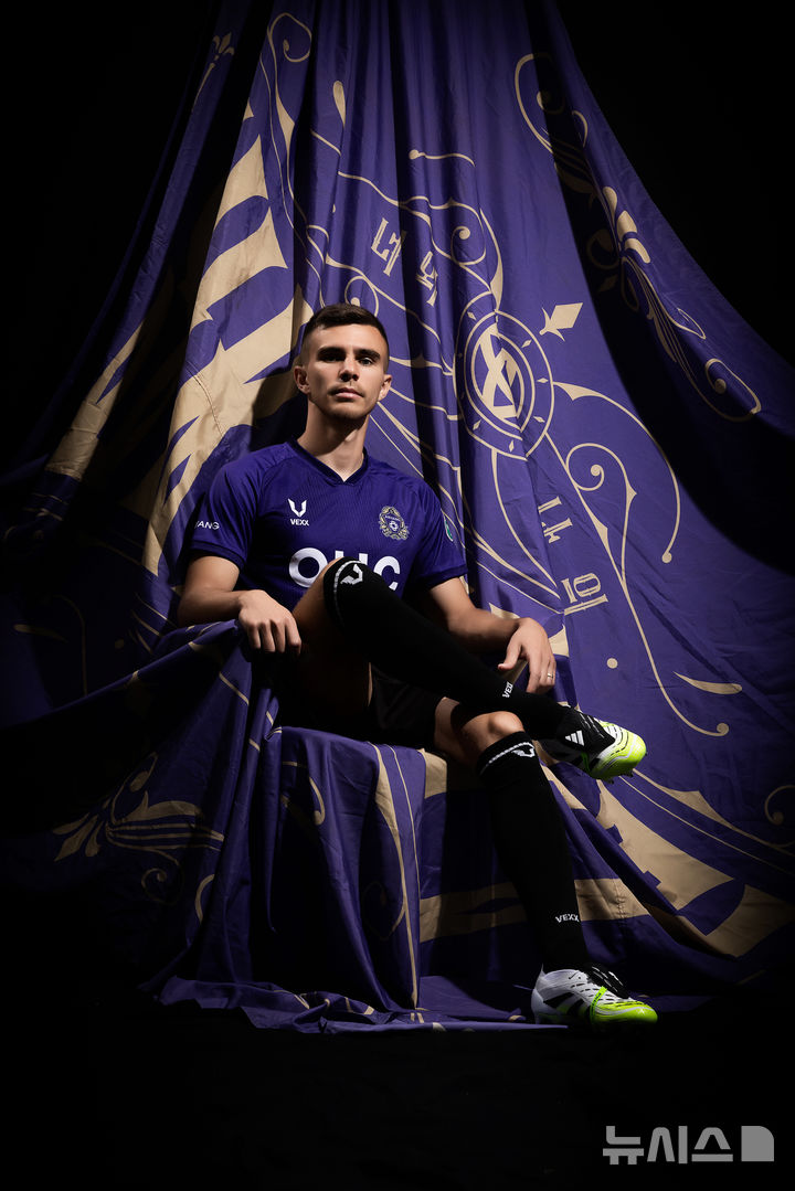 [서울=뉴시스]K리그1 안양, 크로아티아 윙어 유키치 영입. (사진=FC안양 제공)