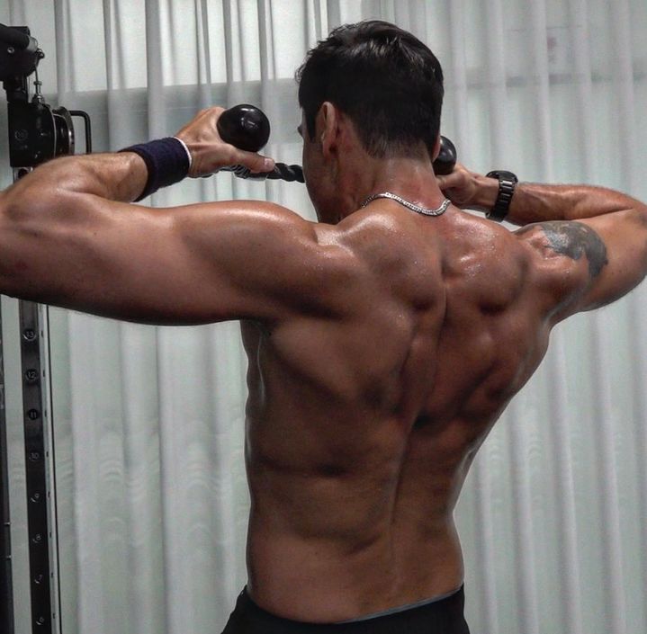 [서울=뉴시스] 운동하는 줄리엔 강의 모습. (사진=줄리엔 강) 2025.07.24. photo@newsis.com *재판매 및 DB 금지