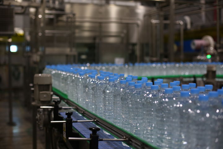 [서울=뉴시스] 동아에코팩 상주캠퍼스 음료수 생산 라인 (사진=동아쏘시오그룹 제공) 2025.07.26. photo@newsis.com *재판매 및 DB 금지