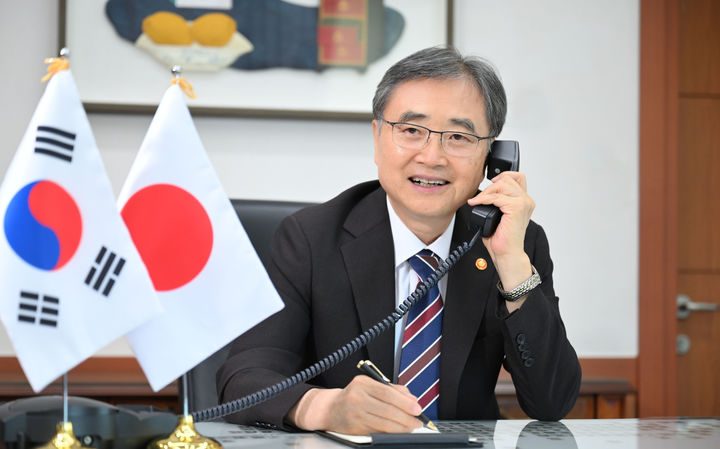[서울=뉴시스] 조현 외교부 장관은 24일 이와야 다케시 일본 외무상과 취임 인사를 겸한 첫 전화 통화를 했다. (사진=외교부 제공) 2025.07.24 *재판매 및 DB 금지