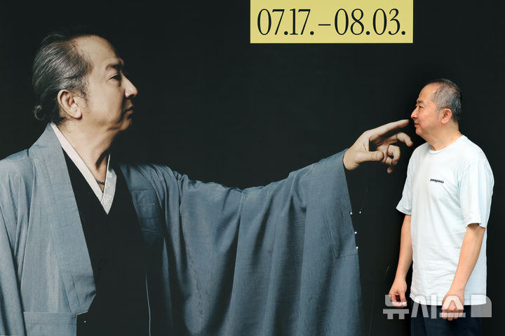 [서울=뉴시스] 박진희 기자 = 지춘성 배우가 지난 24일 서울 중구 명동예술극장에서 인터뷰 하고 있다. 2025.07.27 pak7130@newsis.com