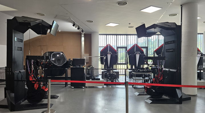 [남원=뉴시스] 남원시 운영 백두대간생태교육장 내에 설치된 탑승형 VR체험기. *재판매 및 DB 금지