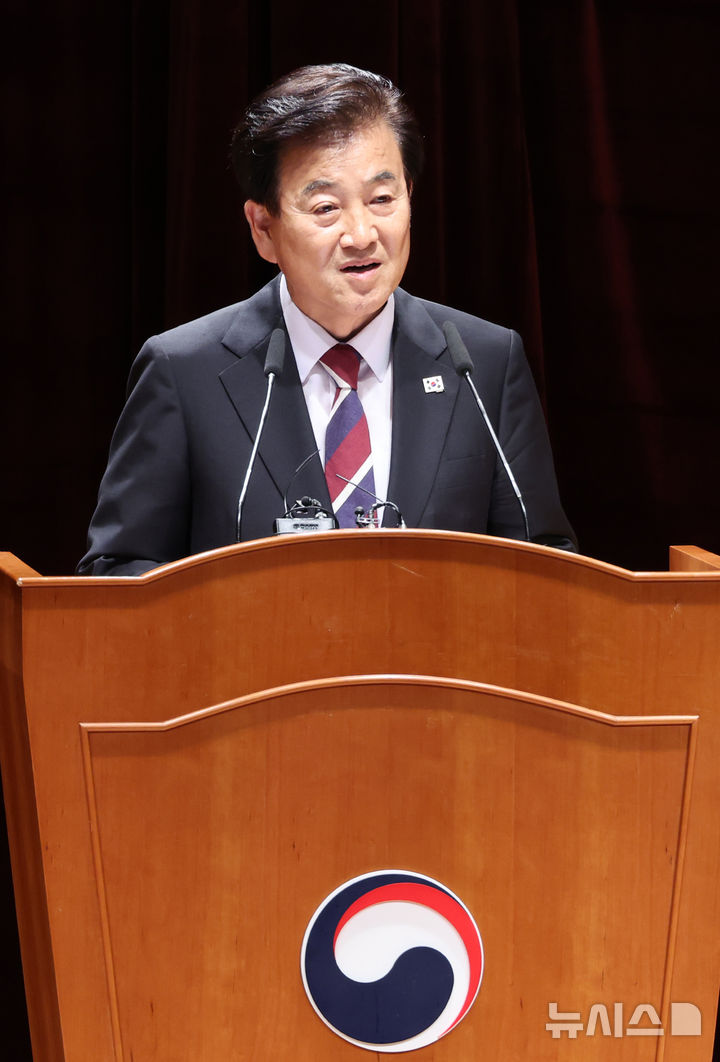 [서울=뉴시스] 김명원 기자 = 정동영 통일부 장관이 25일 서울 종로구 정부서울청사 별관에서 열린 제44대 통일부 장관 취임식에서 취임사를 하고 있다. 2025.07.25. kmx1105@newsis.com