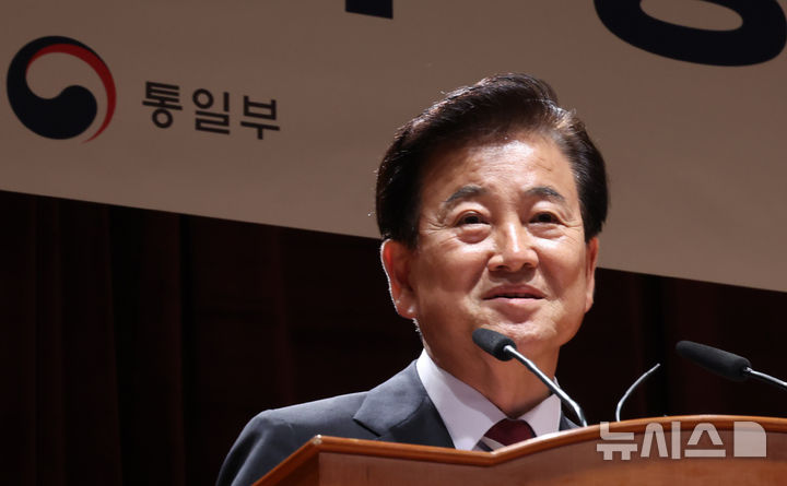 [서울=뉴시스] 김명원 기자 = 정동영 통일부 장관이 25일 서울 종로구 정부서울청사 별관에서 열린 제44대 통일부 장관 취임식에서 취임사를 하고 있다. 2025.07.25. kmx1105@newsis.com