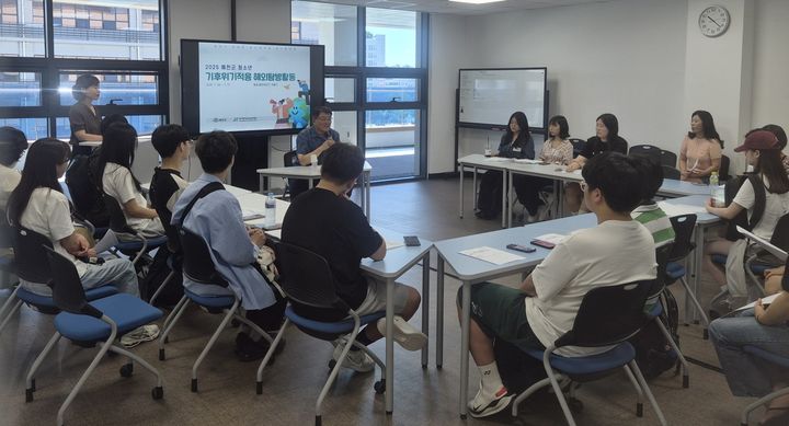  [예천=뉴시스] 예천·봉화 청소년들이 몽골에서 기후·위기적응 탐방 활동을 하고 있다. (사진=예천군 제공) 2025.07.26. photo@newsis.com *재판매 및 DB 금지