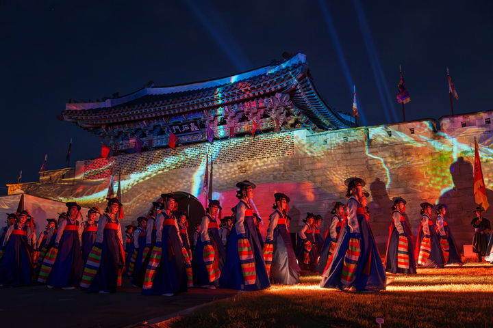 [진주=뉴시스]진주시, 국가유산 미디어아트 진주성.(사진=진주시 제공).2025.07.27.photo@newsis.com *재판매 및 DB 금지