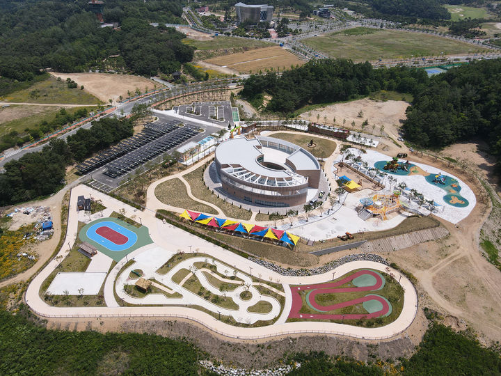  [안동=뉴시스] '엄마까투리 상상놀이터' 물놀이장·야외놀이터 (사진=안동시 제공) 2025.07.26. photo@newsis.com *재판매 및 DB 금지