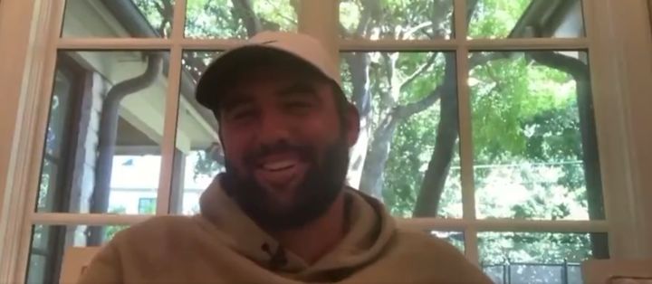 [뉴시스] 팟캐스트 '파든 마이 테이크'에 출연해 방귀 소리에 대해 인정하는 셰플러의 모습. (사진=엑스 캡처) 2025.7.27 *재판매 및 DB 금지