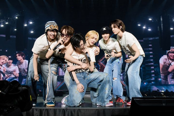 [서울=뉴시스] 보이넥스트도어 케이스포돔 입성. (사진 = KOZ엔터테인먼트 제공) 2025.07.27. photo@newsis.com *재판매 및 DB 금지