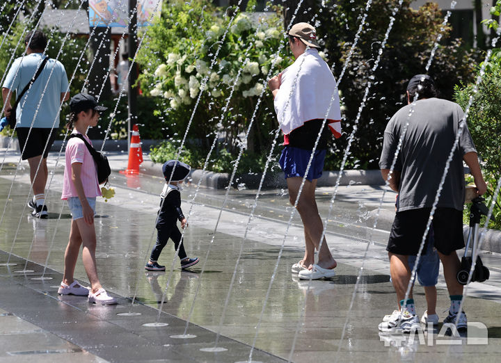 전북 낮 31~34도 가끔 구름…식중독 지수 '심각'