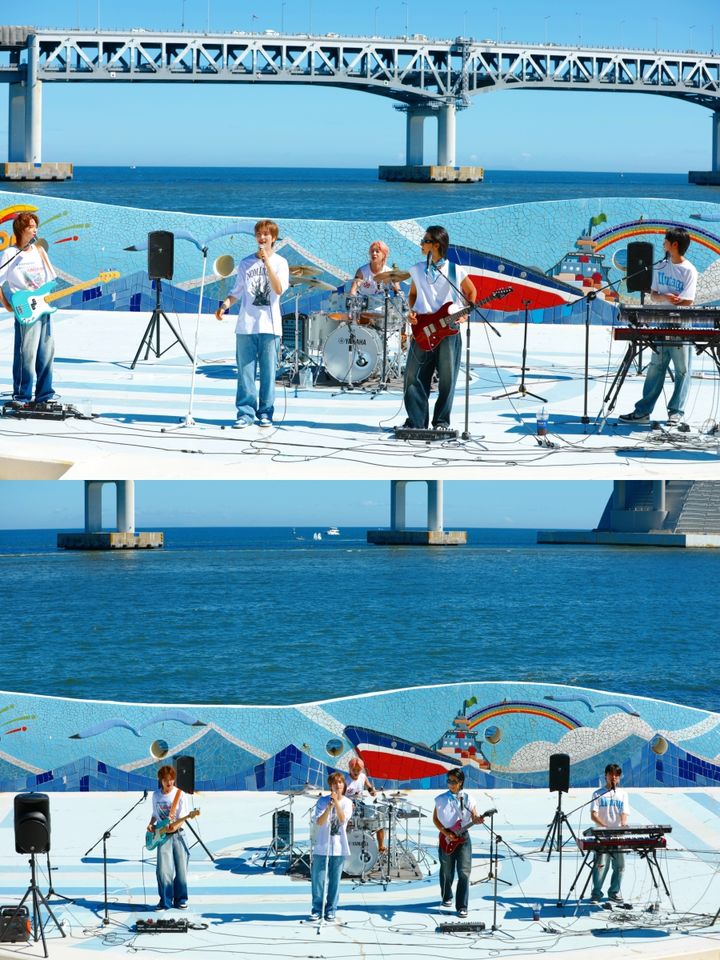 [서울=뉴시스] 밴드 그룹 '캐치더영'(CATCH THE YOUNG)이 지난 주말 부산 광안리 민락수변공원 야외무대에서 진행한 버스킹 공연 '여름날의 청춘, 부산'을 성황리에 마쳤다. (사진=에버모어엔터테인먼트 제공) 2025.07.28. photo@newsis.com *재판매 및 DB 금지