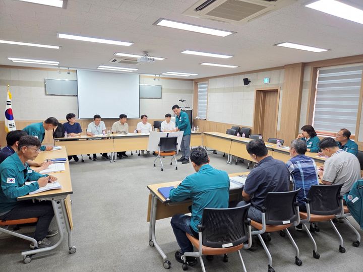 [함양=뉴시스] 함양군 집중호우 피해지역 중앙합동조사 (사진=함양군 제공) 2025. 07. 28. photo@newsis.com *재판매 및 DB 금지