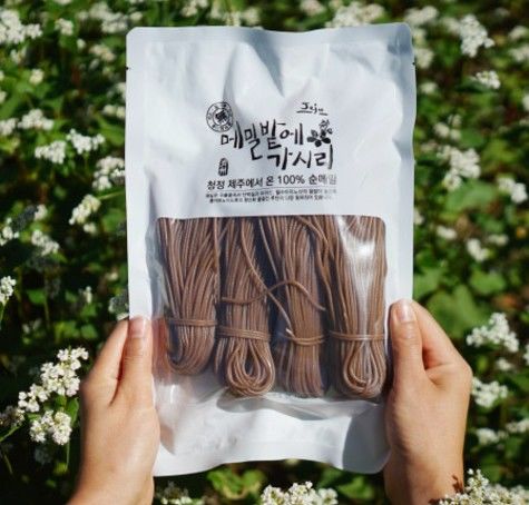 [서울=뉴시스]홈앤쇼핑, 30일 제주 진메밀면 특별 생방송.(사진=홈앤쇼핑 제공) 2025.07.28. photo@newsis.com *재판매 및 DB 금지