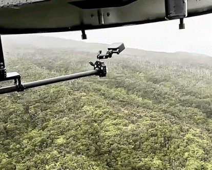 [뉴시스] 최근 하와이에서는 모기로 인한 피해를 막고자 공중에서 불임 모기를 방사하는 전략이 사용되고 있다.(사진=CNN) *재판매 및 DB 금지