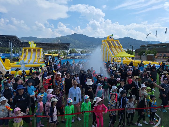 [성주=뉴시스] 썸머워터 바캉스 개장. (사진=성주군 제공) 2025.07.29 photo@newsis.com *재판매 및 DB 금지