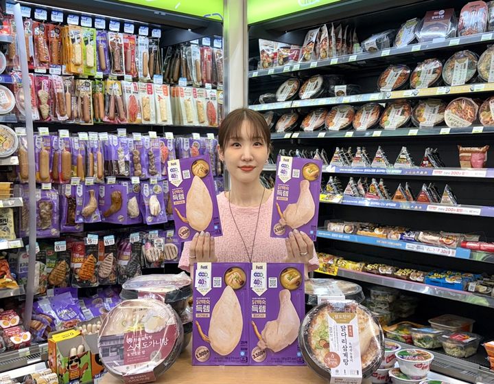 [서울=뉴시스] 편의점 CU가 초저가 득템 닭백숙을 1900원에 출시한다고 29일 밝혔다. (사진=BGF리테일 제공) *재판매 및 DB 금지