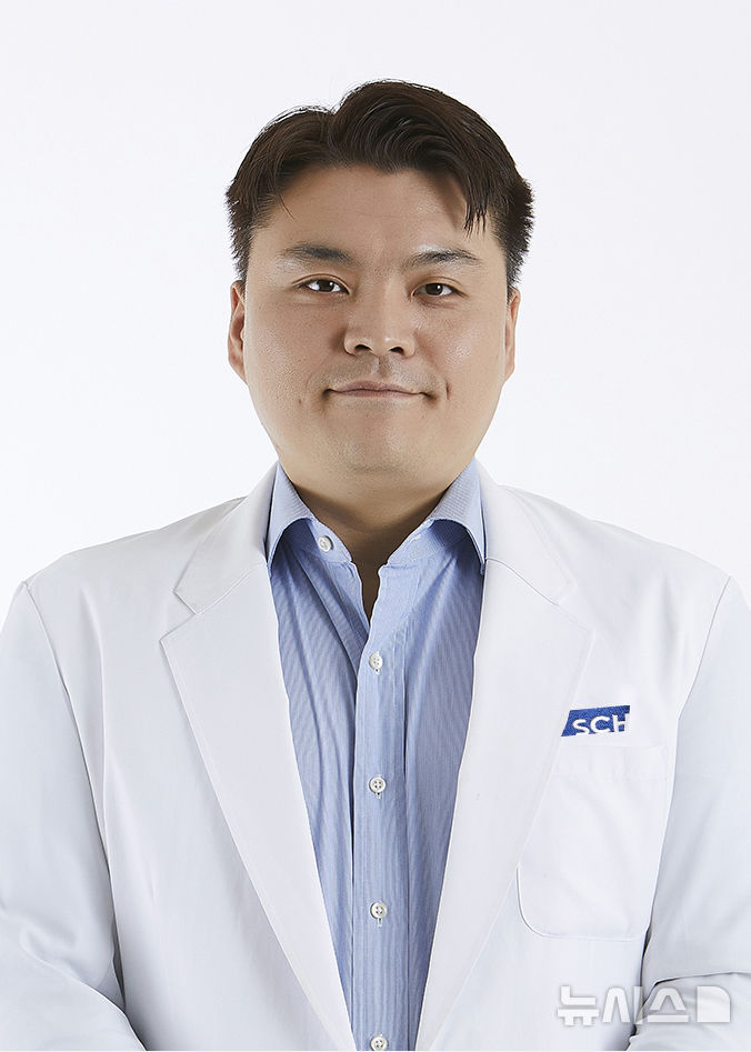 [부천=뉴시스]정일형 기자 = 응급의학과 신희준 교수. (사진=순천향대 부천병원 제공)