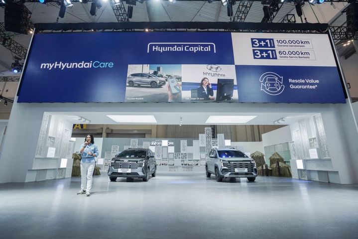 [서울=뉴시스] 현대차가 지난 23일 인도네시아 자동차 전시회인 '2025 GIIAS'에서 공개한 현지 맞춤형 미니밴 '스타게이저 카르텐즈' 모습. (사진=현대차 인도네시아 법인 제공) 2025.07.29 photo@newsis.com *재판매 및 DB 금지