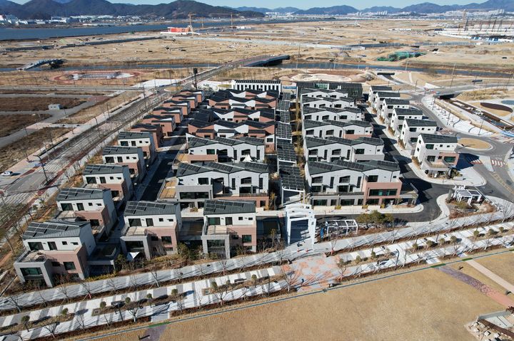 [대전=뉴시스]부산 에코델타시티 스마트빌리지 현장. 2025. 07. 29 photo@newsis.com *재판매 및 DB 금지