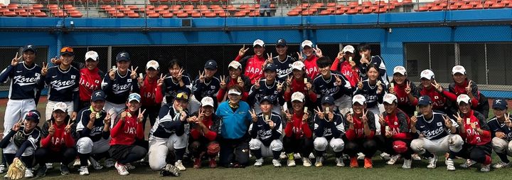 [서울=뉴시스]대한야구소프트볼협회는 문화체육관광부와 국민체육진흥공단의 재정 후원을 받아 2025 소프트볼 국가대표 후보선수 하계합숙훈련 및 한일우수청소년스포츠 교류를 실시한다고 29일 밝혔다. (사진=대한야구소프트볼협회 제공) 2025.07.29. photo@newsis.com *재판매 및 DB 금지