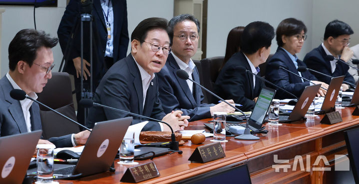 [서울=뉴시스] 최동준 기자 = 이재명 대통령이 29일 서울 용산 대통령실 청사에서 열린 국무회의에서 발언하고 있다. (대통령실통신사진기자단) 2025.07.29. photocdj@newsis.com