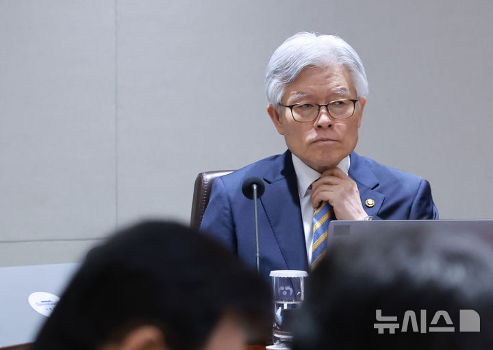 [서울=뉴시스] 최동준 기자 = 최동석 인사혁신처장. (대통령실통신사진기자단) 2025.07.29. photocdj@newsis.com