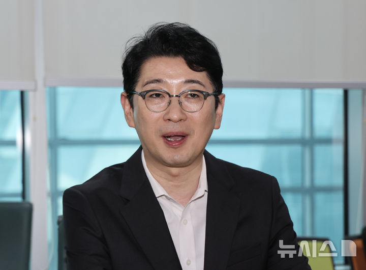 [서울=뉴시스] 김명년 기자 = 국민의힘 당대표 출마를 선언한 주진우 의원이 29일 오후 서울 여의도 국회 의원회관에서 열린 '2030 청년크루 간담회'에서 발언하고 있다. 2025.07.29. kmn@newsis.com