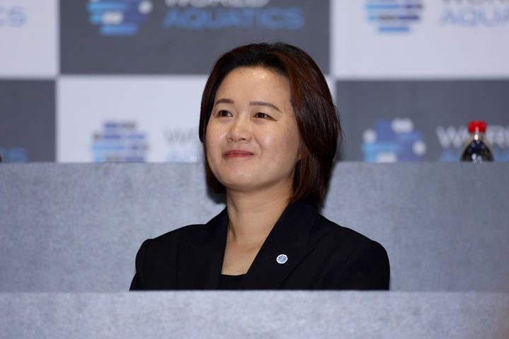 [서울=뉴시스]대한수영연맹은 29일(현지 시간) 싱가포르에서 열린 국제수영연맹 정기 총회에서 박주희 국제스포츠전략위원회(ISF) 이사장이 국제수영연맹(FINA) 집행위원으로 재선임돼 임기가 2029년까지 연장됐다고 밝혔다. (사진=대한수영연맹 제공) 2025.07.30. photo@newsis.com *재판매 및 DB 금지