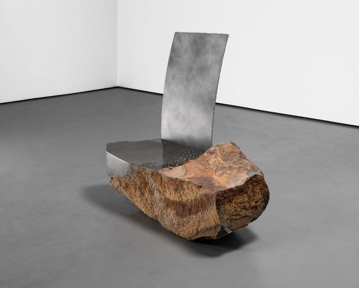 Stone & Steel Bench, 2025 by Wonmin Park for Carpenter’s Workshop. Courtesy of Isabella Szukilojc. *재판매 및 DB 금지