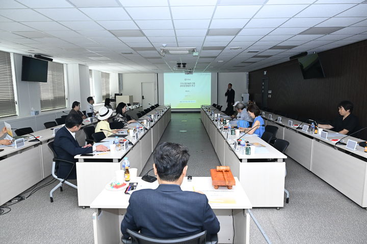 구리시립미술관 건립자문위원회 회의. (사진=구리시 제공) photo@newsis.com *재판매 및 DB 금지