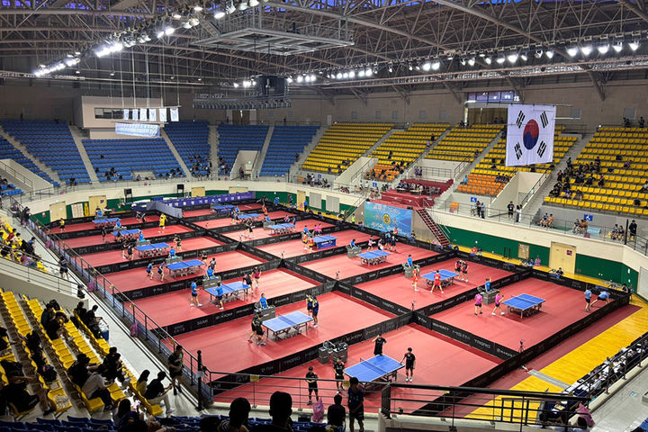 [서울=뉴시스] 제41회 대통령기 전국탁구대회, 30일 경북 문경시의 국군체육부대 선승관에서 개막. (사진=대한탁구협회 제공) *재판매 및 DB 금지