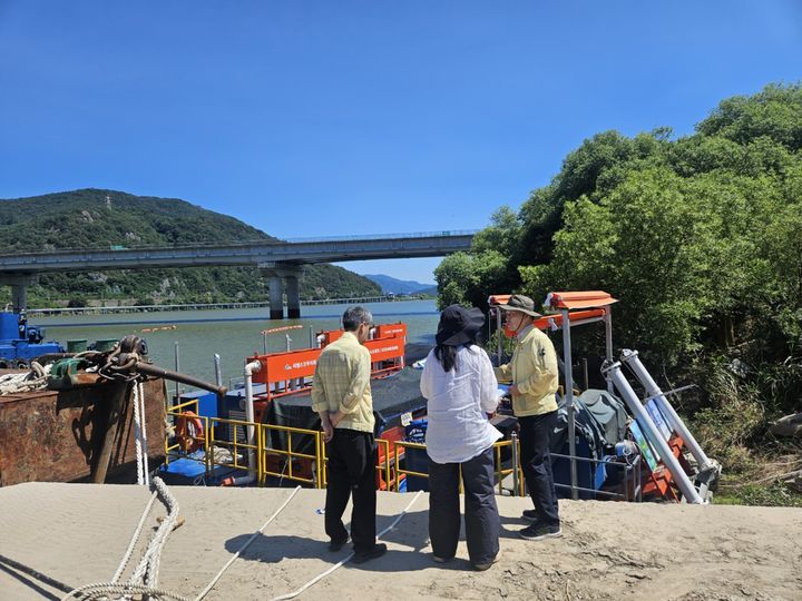 [창원=뉴시스]낙동강유역환경청, 한국수자원공사와 함께 녹조 발생에 총력 대비.(사진=낙동강청 제공) 2025.07.30.photo@newsis.com *재판매 및 DB 금지