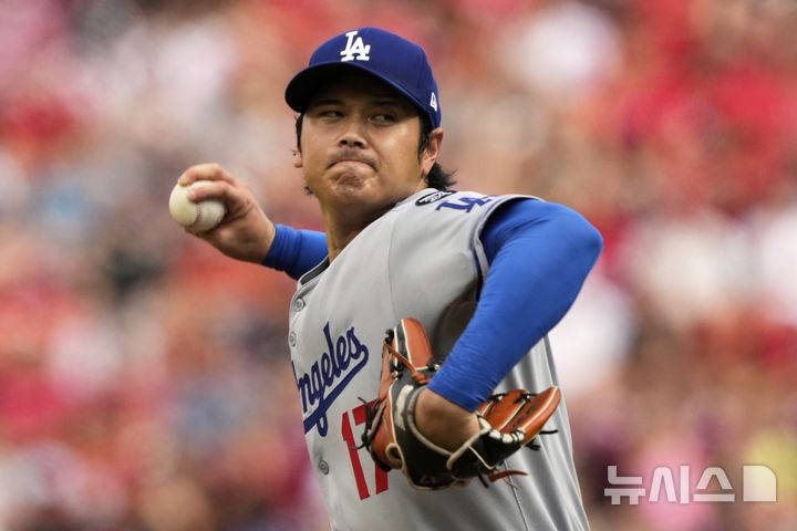 [신시내티=AP/뉴시스] 31일(한국 시간) 2025 메이저리그 신시내티 레즈전에 선발 투수로 등판한 LA 다저스 오타니 쇼헤이. 2025.07.31.
