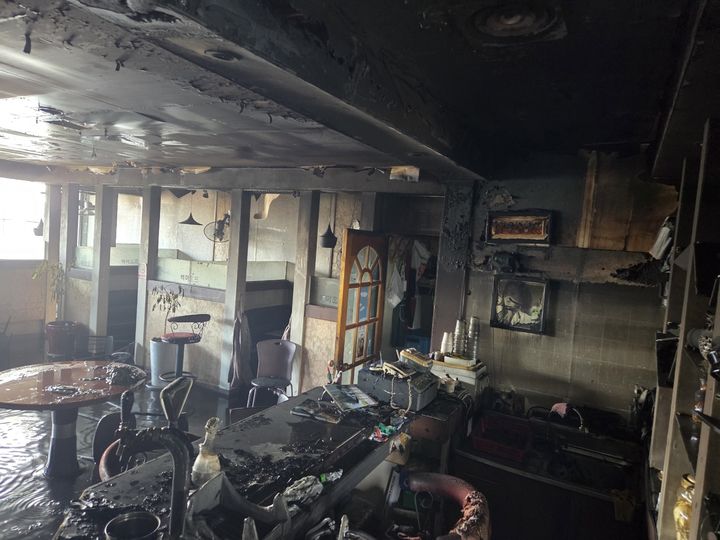 [세종=뉴시스] 30일 오후 4시5분께 세종시 장군면 도계리의 한 호프집에서 불이 나 내부 등을 태워 2900여만원 상당(소방서 추산)의 재산피해가 발생했다. (사진=세종소방본부 제공) 2025.07.31. photo@newsis.com *재판매 및 DB 금지