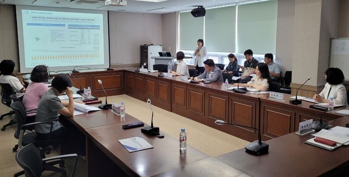 [대전=뉴시스] 충남 부여군 공공의료 확충을 위한 타당성 연구용역 착수보고회가 부여군 보건소 소회의실에서 열리고 있다. (사진=부여군 제공) 2025.07.31. photo@newsis.com *재판매 및 DB 금지