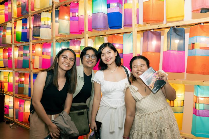 [진주=뉴시스]진주시, 필리핀에서 열린 '한국의 빛-진주실크등' 전시 모습.(사진=진주시 제공).2025.07.31.photo@newsis.com *재판매 및 DB 금지