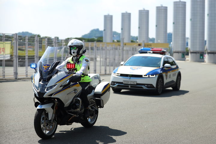 [대구=뉴시스]대구경찰, FC바르셀로나·대구FC 친선경기 안전관리 집중(사진=대구경찰청 제공) photo@newsis.com *재판매 및 DB 금지