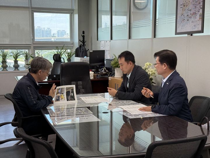 [합천=뉴시스] 20250731 합천군 국비 확보 위해 기획재정부 방문-사회예산심의관 (사진=합천군 제공) 2025. 07. 31. photo@newsis.com *재판매 및 DB 금지