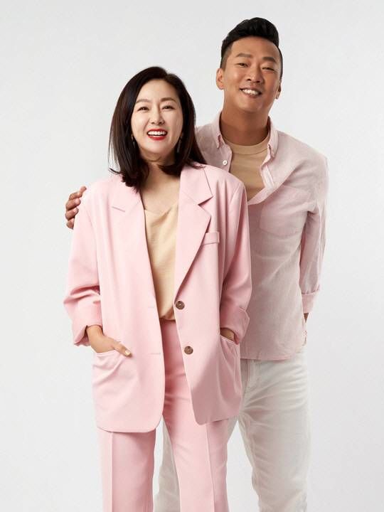 김지혜(왼쪽), 박준형