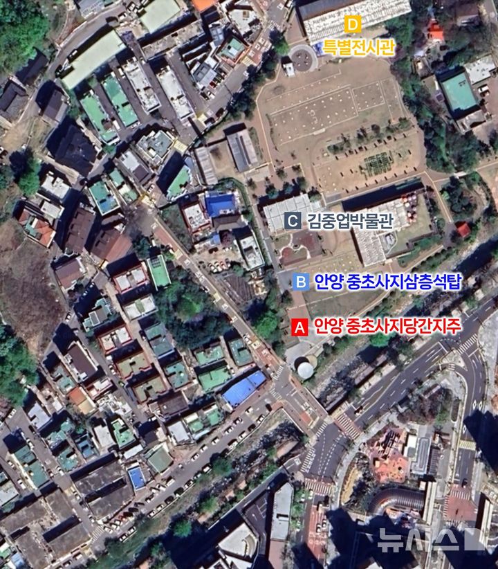 [안양=뉴시스] 안양 중초사지 당간지주 주변 전경. (사진=안양시 제공).2025.07.23.photo@newsis.com