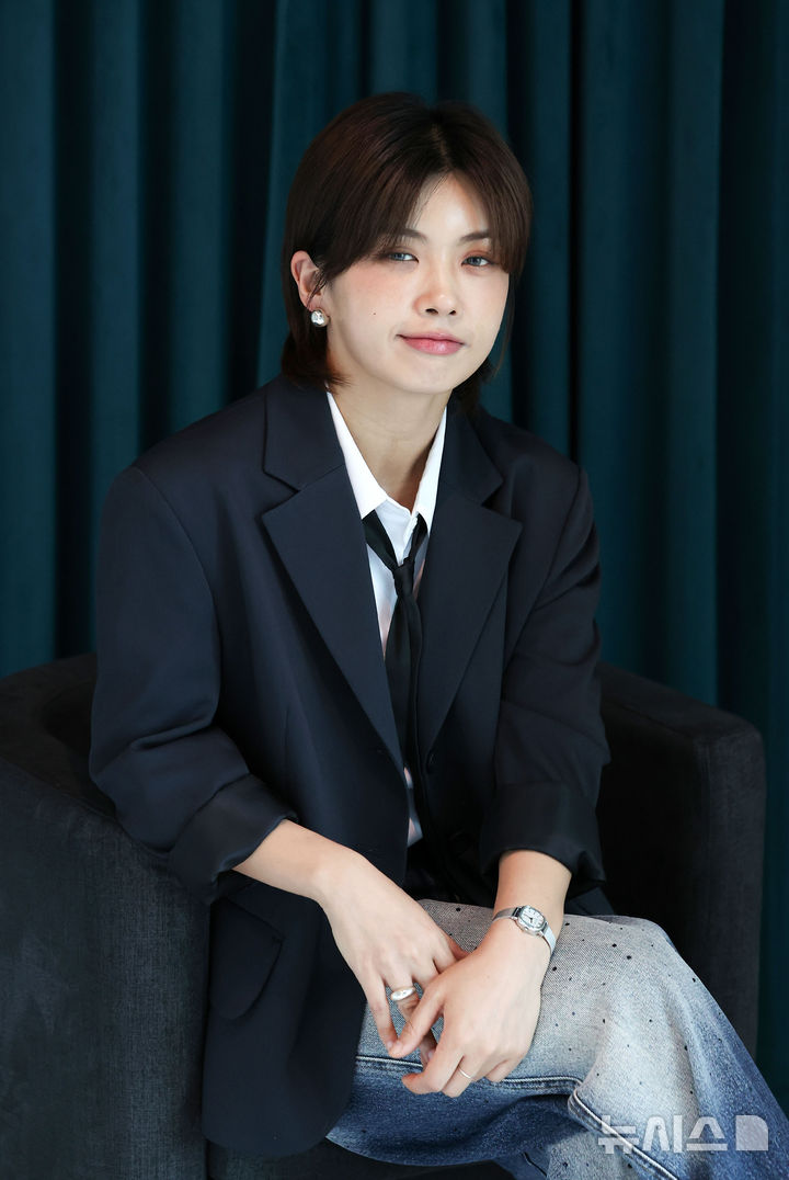 [서울=뉴시스] 김선웅 기자 = 뮤지컬 프리다의 레플레하 역으로 출연하는 댄서 아이키가 31일 서울 강남구 EMK뮤지컬컴퍼니에서 뉴시스와 인터뷰를 갖고 사진촬영을 하고 있다. 2025.07.31. mangusta@newsis.com