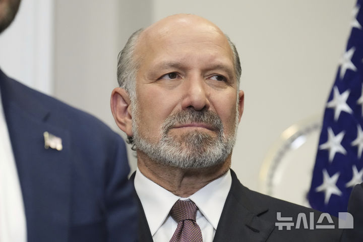 미 상무, "모디가 트럼프에 전화 안해 무역협상 무산"