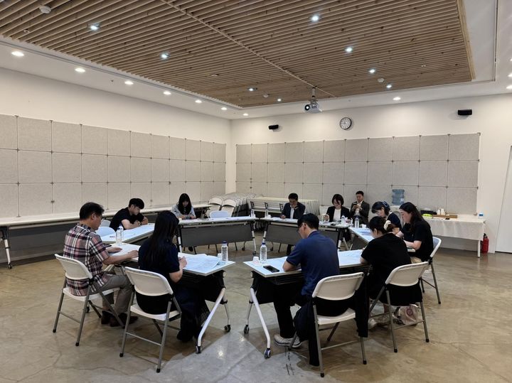 [춘천=뉴시스] 1일 강원특별자치도(도지사 김진태)는 조직의 비효율을 개선하고, 협업과 자율이 조화를 이루는 공직문화를 만들기 위해 지난 7월 31일 도정혁신 추진단 4차 회의를 개최했다 고 밝혔다. 강원특별자치도 제공.  *재판매 및 DB 금지