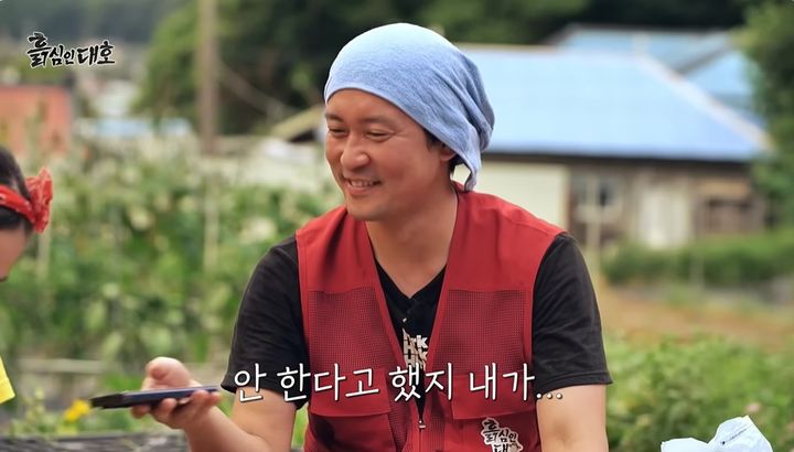 [서울=뉴시스] 지난달 31일 김대호의 유튜브 채널에는 코미디언 박나래가 게스트로 출연한 영상이 공개됐다. (사진=유튜브 채널 '흙심인대호' 화면 캡처) 2025.08.01 photo@newsis.com *재판매 및 DB 금지