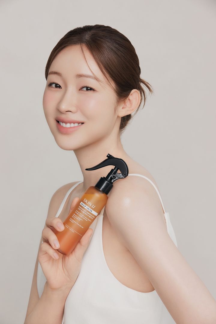 [서울=뉴시스] 아모레퍼시픽의 바디케어 브랜드 '스킨유(SKINU)'가 배우 차정원을 새로운 뮤즈로 발탁했다.(사진=아모레퍼시픽 제공) *재판매 및 DB 금지