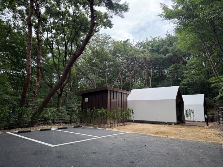 [대전=뉴시스] 계룡산 동학사 야영장 복합영지 주차 공간 *재판매 및 DB 금지