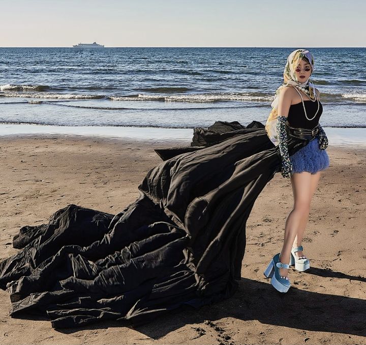 [서울=뉴시스] 개그우먼 박나래가 웨딩화보를 공개했다. (사진=박나래 인스타그램 캡처) 2025.08.02. photo@newsis.com *재판매 및 DB 금지