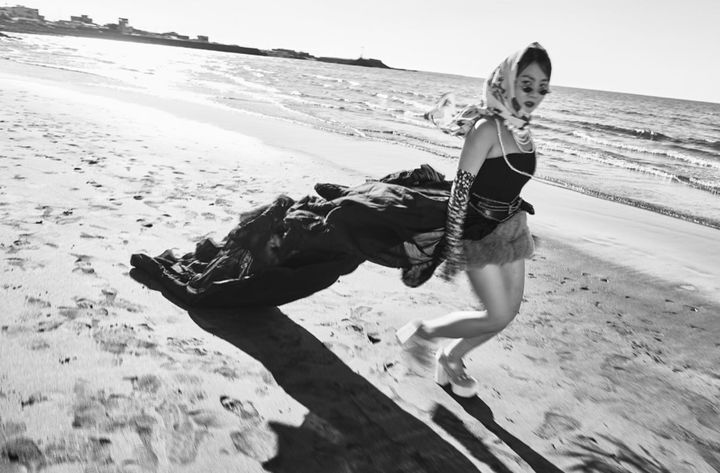 [서울=뉴시스] 개그우먼 박나래가 웨딩화보를 공개했다. (사진=박나래 인스타그램 캡처) 2025.08.02. photo@newsis.com *재판매 및 DB 금지