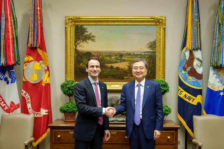 조현, 백악관 고위 인사 연쇄 면담…"경제협력 강화"